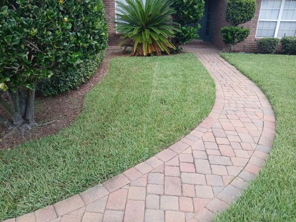 Hodges Blvd Lawn Care in Jacksonville
